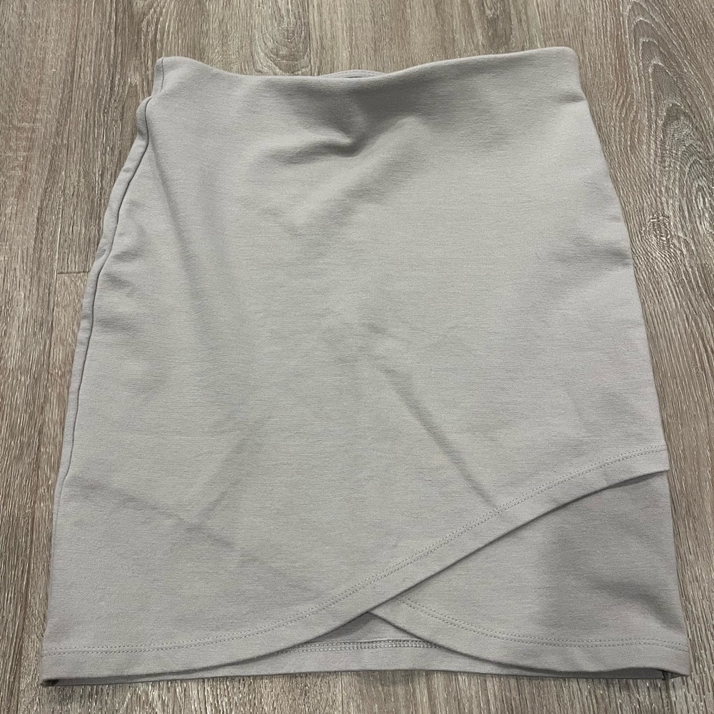 Aritzia Women's Skirt